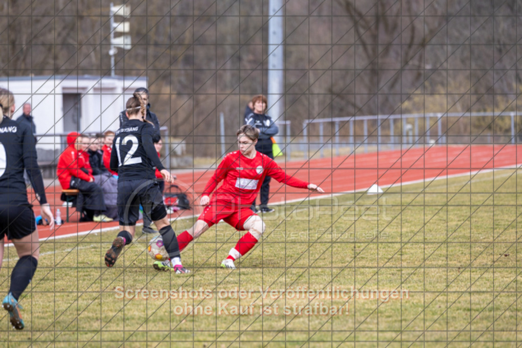 20250223_130711_0011 | #,1.FC Donzdorf (rot) vs. TSV Tettnang (schwarz), Fussball, Frauen-WFV-Pokal Achtelfinale, Saison 2024/2025, Rasenplatz Lautertal Stadion, Süßener Straße 16, 73072 Donzdorf, 23.02.2025 - 13:00 Uhr,Foto: PhotoPeet-Sportfotografie/Peter Harich