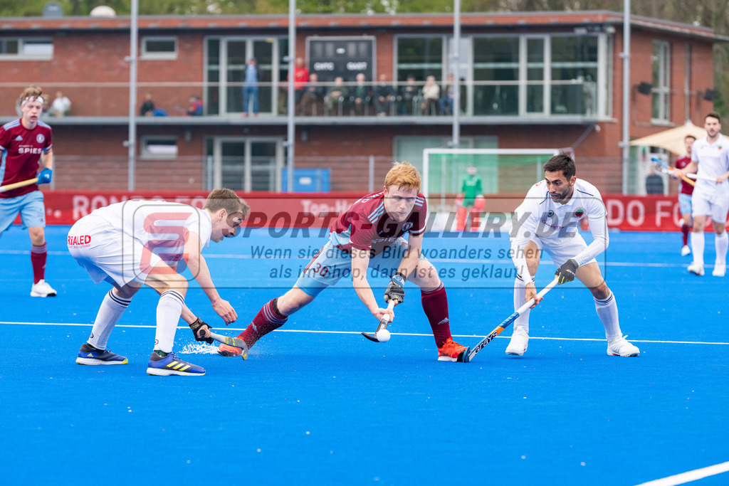 HK_20230415_106928 | 1. Bundesliga Herren Crefelder HTC - UHC Hamburg am 14.4.2023 Crefelder HTC, Krefeld , Breucker Julius ( Crefelder HTC #2 ) , Schmid Philip ( UHC Hamburg #30 ) , Martin Ignacio Ferreiro ( Crefelder HTC #18 )