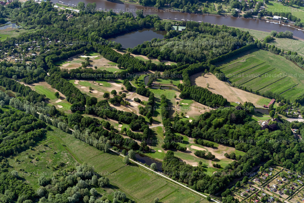 4030160 | BREMEN 01.06.2020 Gelände des Golfplatz des Bremer Golfclub Lesmona e.V. an der Lesumbroker Landstraße im Ortsteil Werderland in Bremen, Deutschland. Weiterführende Informationen bei: Bremer Golfclub Lesmona e.V.. // Grounds of the Golf course at of Bremer Golfclub Lesmona e.V. on street Lesumbroker Landstrasse in the district Werderland in Bremen, Germany. Further information at: Bremer Golfclub Lesmona e.V.. Foto: Gerhard Launer