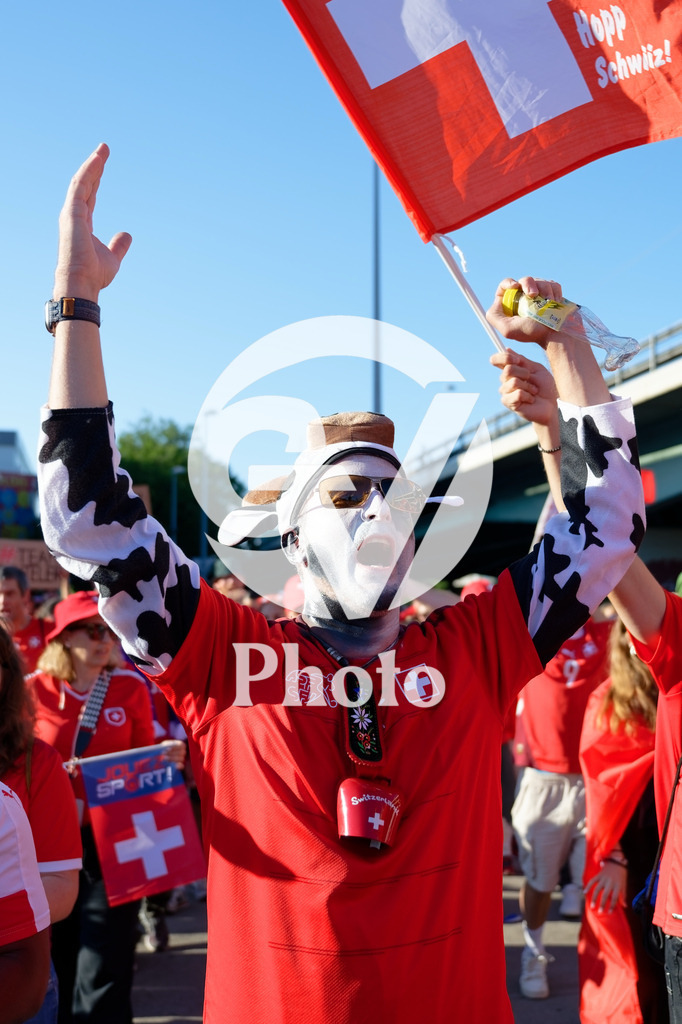 Finland v Switzerland: UEFA Women's EURO 2025 Group A | GENEVA, SWITZERLAND - JULY 10: Fans of Switzerland with flags and banner  during the UEFA Women's EURO 2025 Group A match between Finland and Switzerland at Stade de Geneve on July 10, 2025 in Geneva, Switzerland. (Photo by Giuseppe Velletri/Sports Press Photo/Getty Images)
