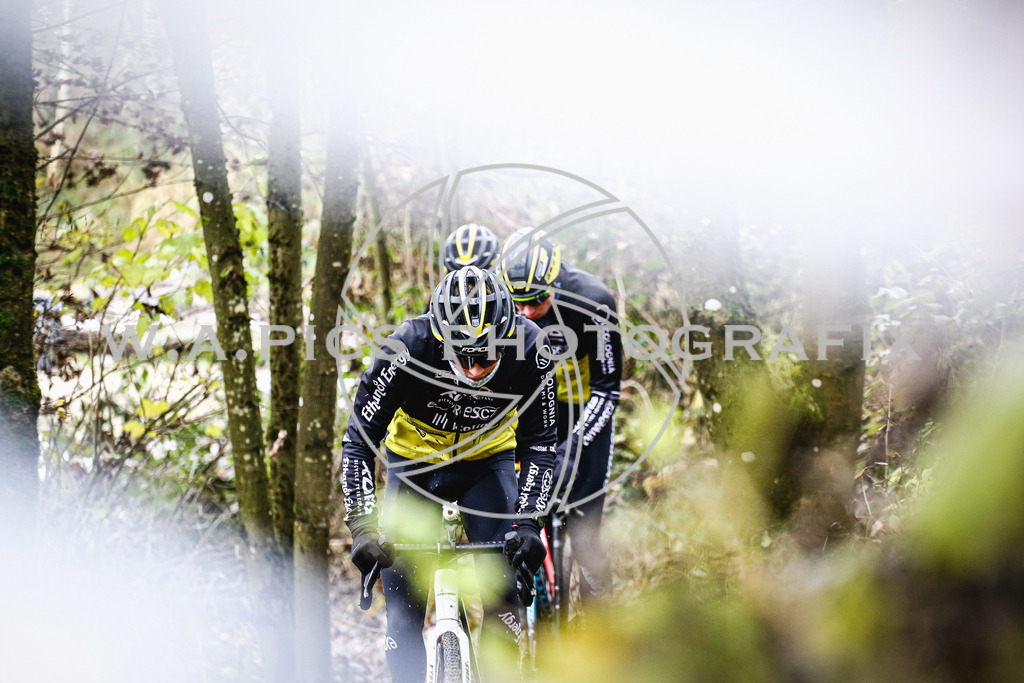 ..... | AUSTRIA, 24.11.24, 3.Radquerfeldein GP um das Sportzentrum Gunskirchen Image shows: Photo: Wapics / Andreas Willdoner