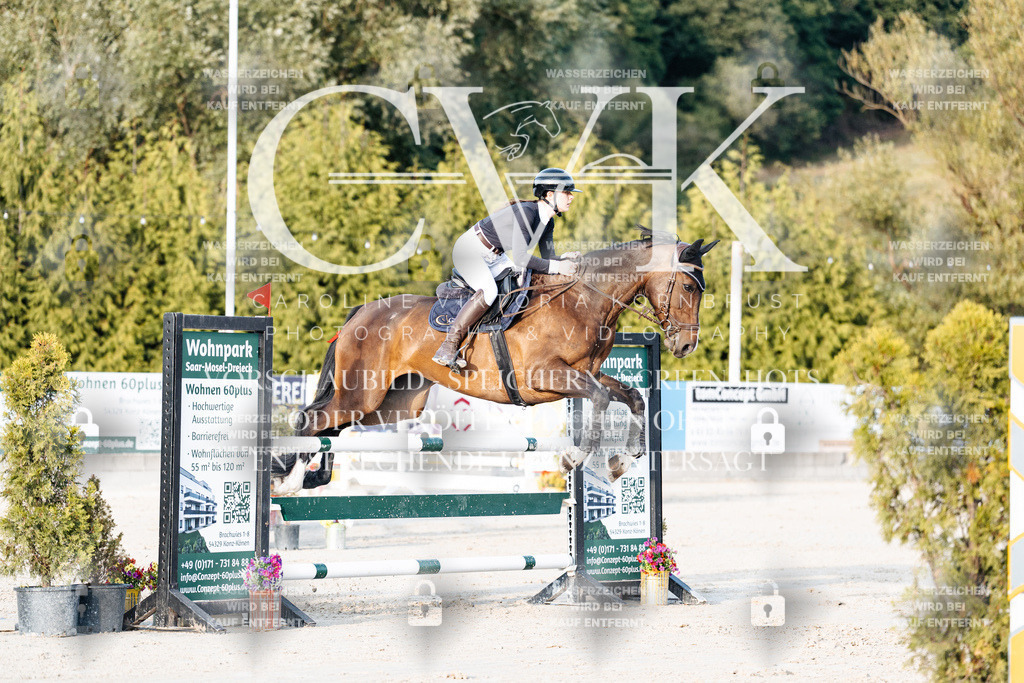CK900835 | Turnierfotografie Pferdefotografie Trier Rheinland-Pfalz Pferdesport Reitsport Tierfotografie Sportfotografie Pferdevideo Pferdevideografie Equestrianvideography equestrianphotography  - Realisiert mit Pictrs.com