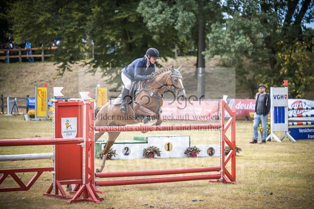 DOS_1046 | Entdecke hochwertige Reitturnierfotos von Foto Oger. Professionell, emotional und authentisch – jetzt Lieblingsmomente im Shop bestellen.Deutschlandweite Turnierfotografie. - Realisiert mit Pictrs.com
