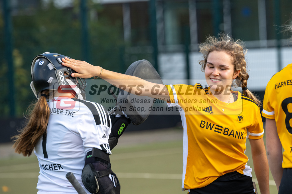 SFE_20231021_0082 | Deutsche Meisterschaft Weibliche U16 Halbfinale Düsseldorfer HC - Harvestehuder THC am 21.10.2023 in Köln (Düsseldorfer Hockeyclub 1905 e.V.), Photo: Stephan Fehrmann 2023 (Sports-Gallery)