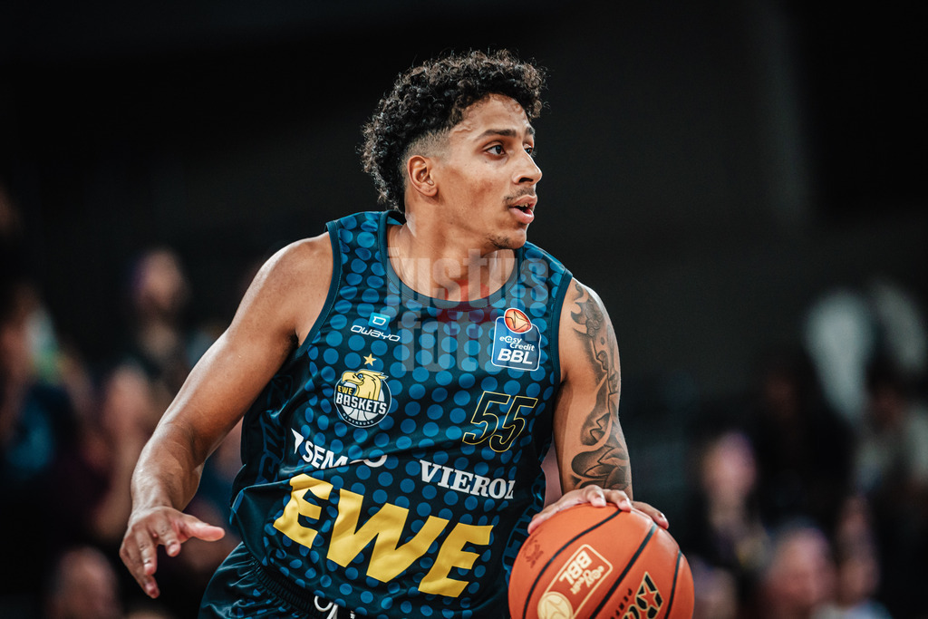 Basketball | Männer | Saison 2024/2025  | easyCredit Basketball Bundesliga | Testspiel | Veolia Towers Hamburg vs. EWE Baskets Oldenburg | 25.08.2024 | Eli Brooks (#55, EWE Baskets Oldenburg)