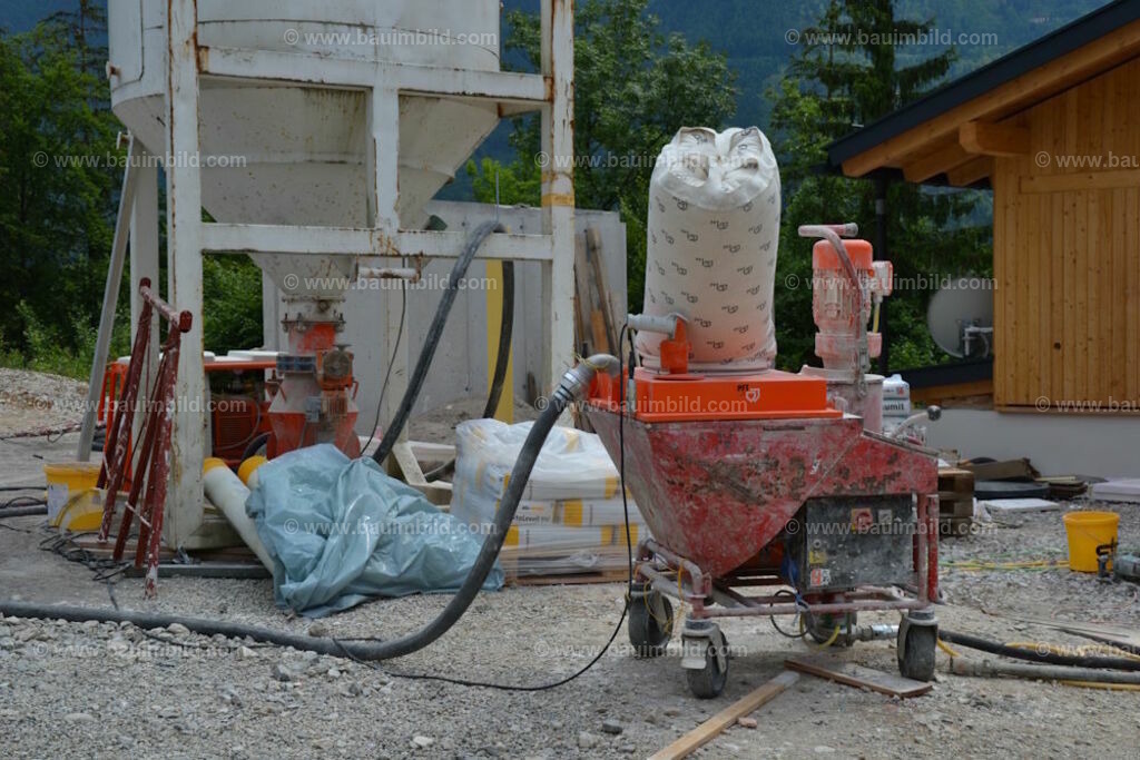 bib-lg18-putzarbeiten-0263 | Nach LV-Leistungsgruppen sortierte Detailfotos über den Bau eines Hauses. Alle Hausbau-Bilder direkt vom Urheber und Autor der Website Haus-Selber-Bauen.com