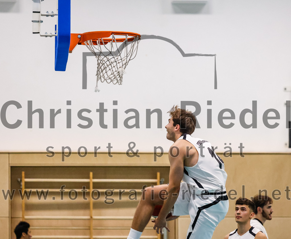 2023-10-08_010_TSV_Vaterstetten_gegen_ESV_Staffelsee | Vaterstetten, Deutschland, 08.10.2023:
Basketball, Bayernliga Herren Süd 2023 / 2024, 3. Spieltag, TSV Vaterstetten gegen ESV Staffelsee, Endergebnis: 62:90

Foto: Christian Riedel / fotografie-riedel.net