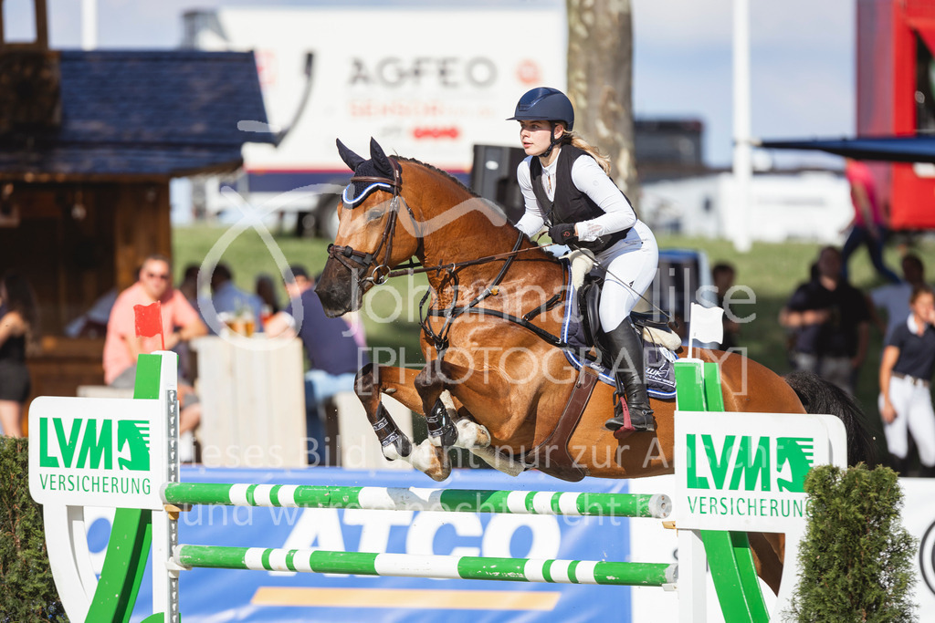 240711_BHO_M1-Spr-1-607 | Deine schönsten Turniermomente als professionelle Fotos! Entdecke hochwertige Pferdesport-Fotografie im Online-Shop. Jetzt Fotos finden & bestellen!