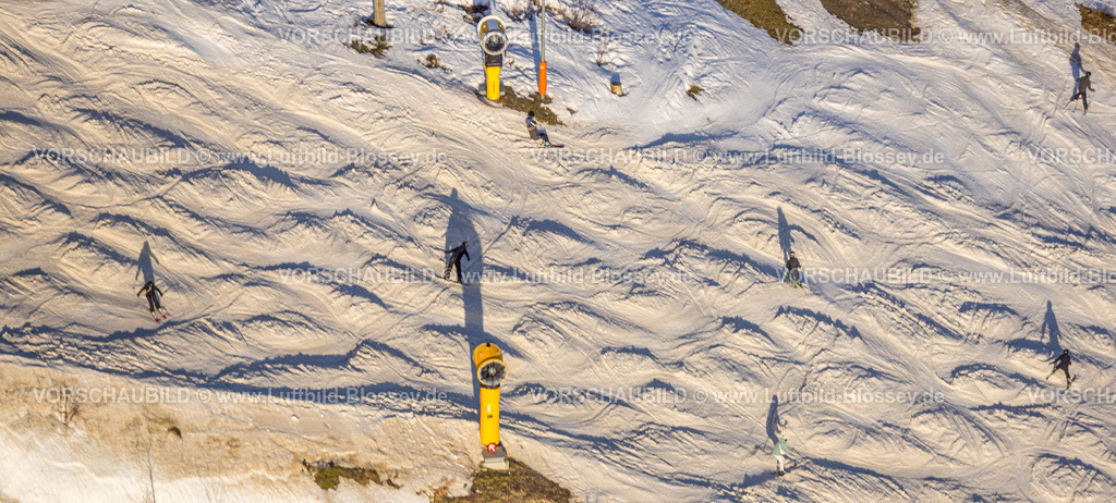 Winterberg260105100 | Luftbild, Buckelpiste Skipiste mit Bodenwellen für Freestyle-Skiing, Schneekanonen, Winterberg, Sauerland, Nordrhein-Westfalen, Deutschland