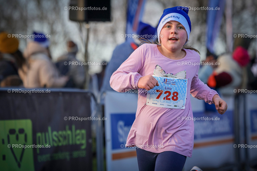 6. Bonner Nikolauslauf; Bonn, 14.12.2025 | Impressionen vom 6. Bonner Nikolauslauf am 14.12.2025 in Bonn (Nordrhein-Westfalen). 