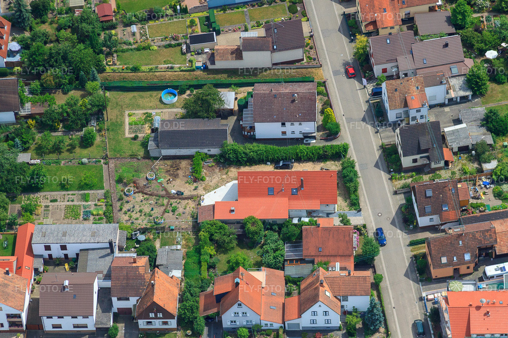 Luftbild: Waldstr in Kandel im Bundesland Rheinland-Pfalz in Deutschland. Foto: IMG_29690.jpg vom 02.07.2010 durch Werner Riehm/FLY-FOTO.de