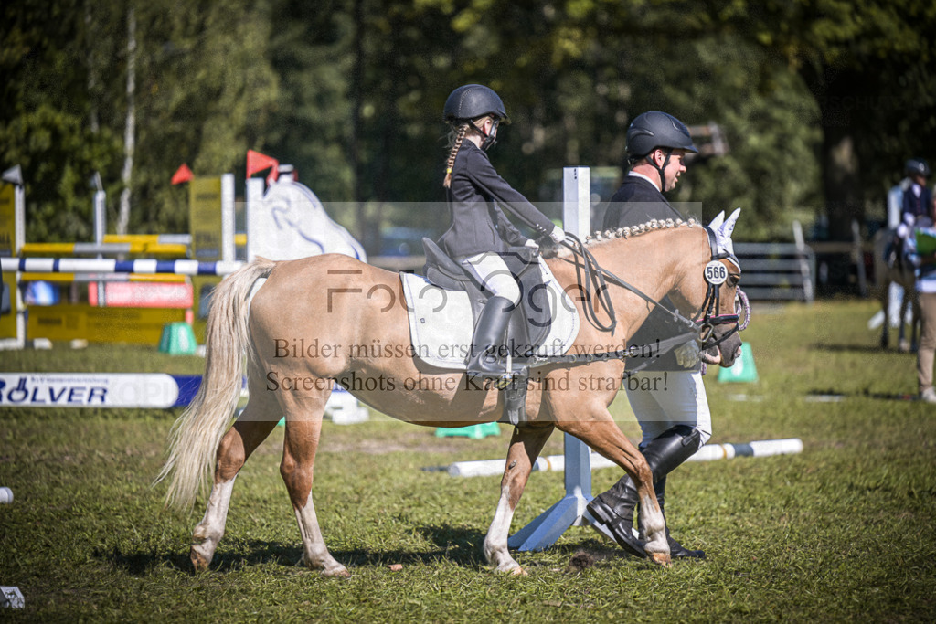 DOS_0405 | Entdecke hochwertige Reitturnierfotos von Foto Oger. Professionell, emotional und authentisch – jetzt Lieblingsmomente im Shop bestellen.Deutschlandweite Turnierfotografie. - Realisiert mit Pictrs.com