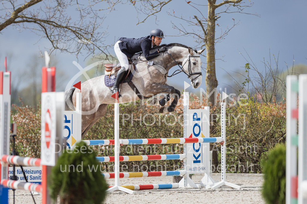 230425_Lemwerder_SprPf-A2St-246 | Deine schönsten Turniermomente als professionelle Fotos! Entdecke hochwertige Pferdesport-Fotografie im Online-Shop. Jetzt Fotos finden & bestellen!