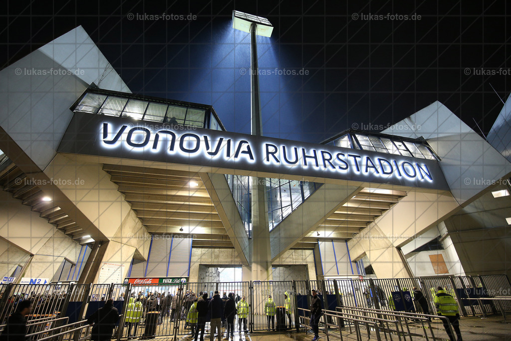 2016-11-20 VfL-Stadion-bei-Nacht Foto Jens Lukas (2) | Luftbilder Castrop-Rauxel und Fotos vom VfL Bochum kaufen im Webshop der Bilder von Jens Lukas: lukas-fotos - Realisiert mit Pictrs.com