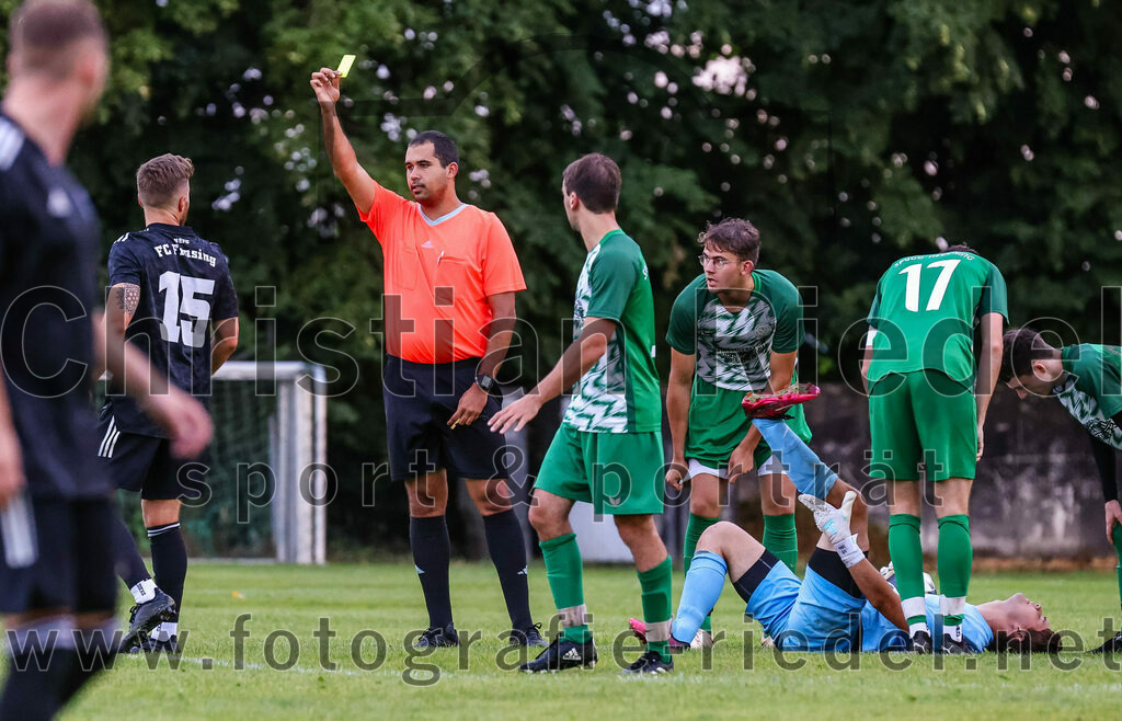 2023-07-25_032_SpVgg_Neuching_gegen_FC_Finsing | Neuching, Deutschland, 25.07.2023:
Fußball, A-Klasse 2023 / 2024, Toto Pokal, SpVgg Neuching gegen FC Finsing, Endergebnis: 2:4

Christian Hennel (FC Finsing, #15), Schiedsrichter Marius Baumann, Johann Schindlbeck (SpVgg Neuching, #5), Lukas Schindlbeck (SpVgg Neuching, #15), Torwart Niklas Desiderato (SpVgg Neuching, #1), Mathias Haberthaler (SpVgg Neuching, #17)

Foto: Christian Riedel / fotografie-riedel.net