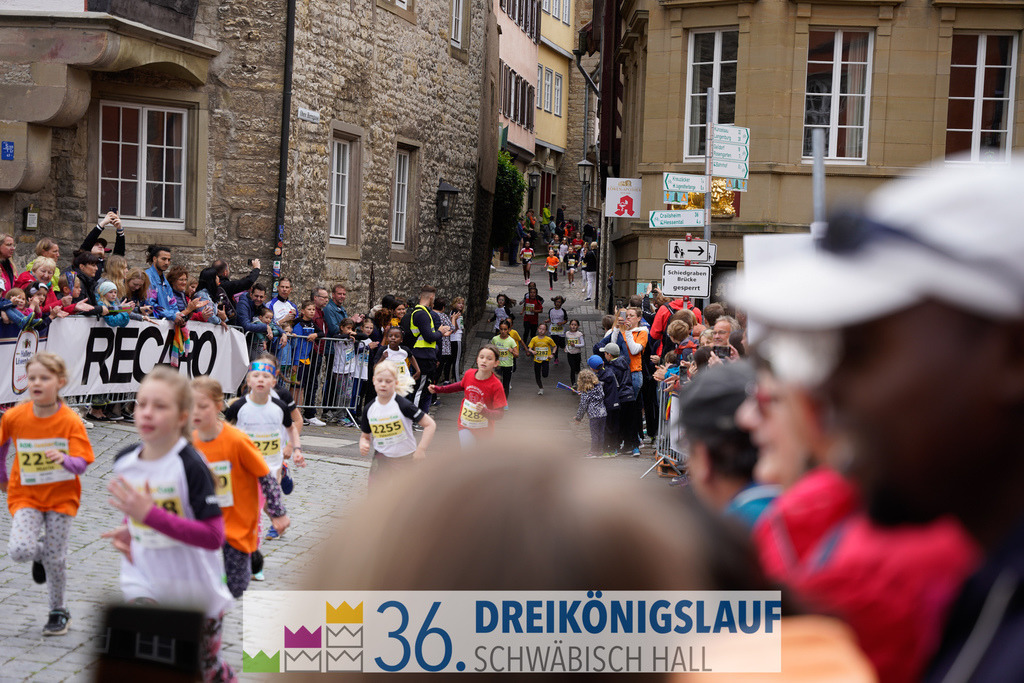 AOK Junior Cup 400m | 3Königslauf 2022 AOK Junior Cup 400m - Realisiert mit Pictrs.com