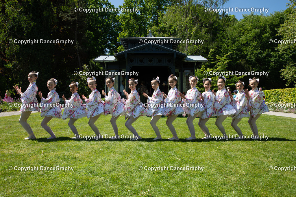 GPHY3855 | DanceGraphy - Realisiert mit Pictrs.com