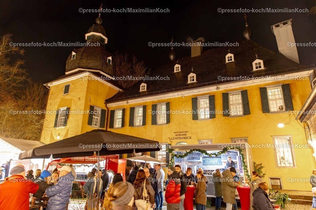 Wup12122501053 | 12.12.2026, Wuppertal, Weihnachtsmarkt Haus Schloss Lüntenbeck. 