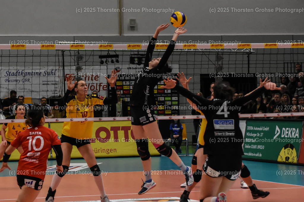 VBL VFB Suhl vs. SCHWARZ-WEISS Erfurt | Bailey Marie Nichol #1 (Schwarz-Weiss Erfurt); VBL VFB Suhl vs. SCHWARZ-WEISS Erfurt, Volleyball-Bundesliga Frauen am 17.02.2018 in der Multihalle in Meiningen, (Deutschland) - Realisiert mit Pictrs.com