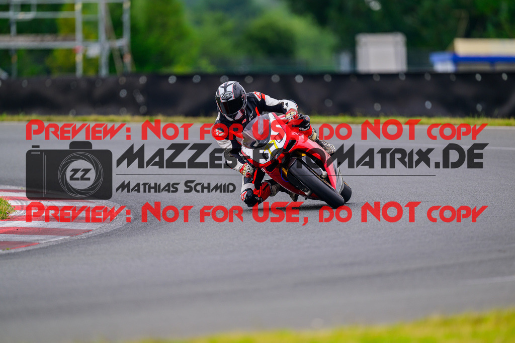 MaZZes_FotoMatrix_240724_6007705_2814 | GELB