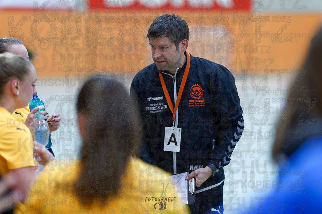 Frauen Oberliga Mitte (HHV); HSG Kleenheim/Langgöns II - HSG Eibelshausen/Ewersbach | Frauen Oberliga Mitte (HHV); HSG Kleenheim/Langgöns II - HSG Eibelshausen/Ewersbach am 01.11.2025 in Oberkleen (Weidig-Halle)Photo © 2025 - Jörg Heinrich - Realisiert mit Pictrs.com