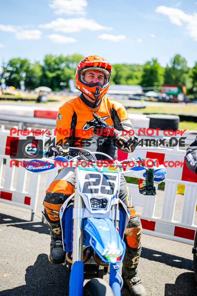 MaZZes_FotoMatrix_220703_2103 | UE40