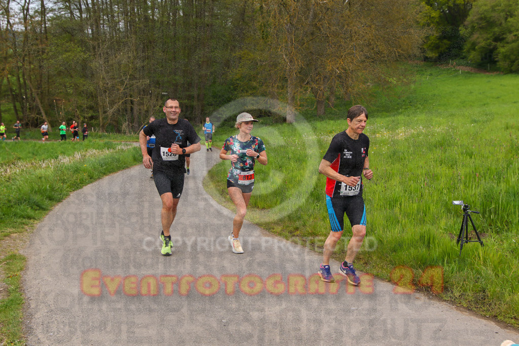 220501_1013_EV8_0032 | Sportfotografie im Rhein-Sieg Kreis, Köln, Bonn, NRW, Rheinland Pfalz, Hessen, etc. Unser Tätigkeitsfeld umfasst den Laufsport vom Volkslauf über den Marathon, Duathlon, Triathon bis zum Ultralauf wie Kölnpfad Ultra oder Schindertrail.
