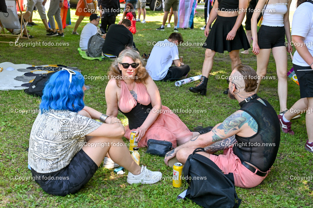 Linzpride 2025_ 21.06.2025-26 | 21.06.2025, Linz, AUT, Linzpride 2025, im Bild Teilnehmer an der Linz Pride 2025
