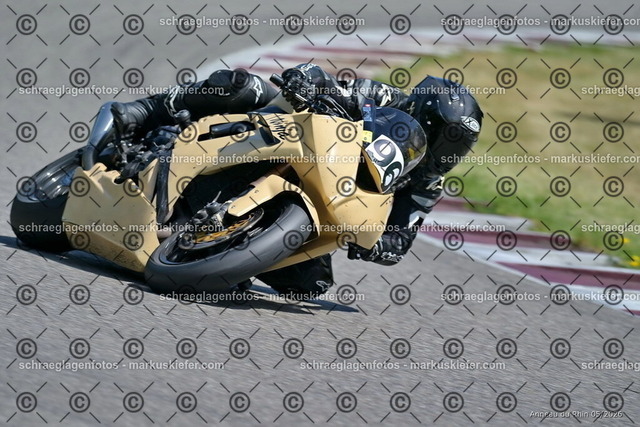 26BT02-1488 | markuskiefer.com - Realisiert mit Pictrs.com
