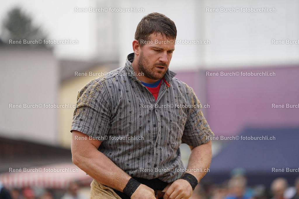 20220508-DSC03912 (2)-2 | René Burch leidenschaftlicher Fotograf aus Kerns in Obwalden.  Hier finden sie Sport, Landschaft und Natur Fotografie.
 - Realisiert mit Pictrs.com