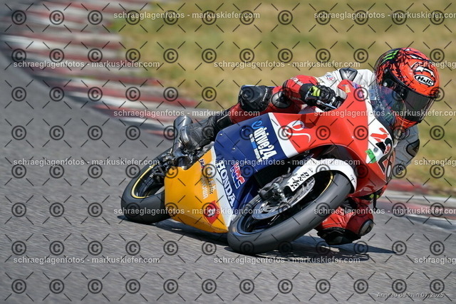 25bt04-1140 | markuskiefer.com - Realisiert mit Pictrs.com