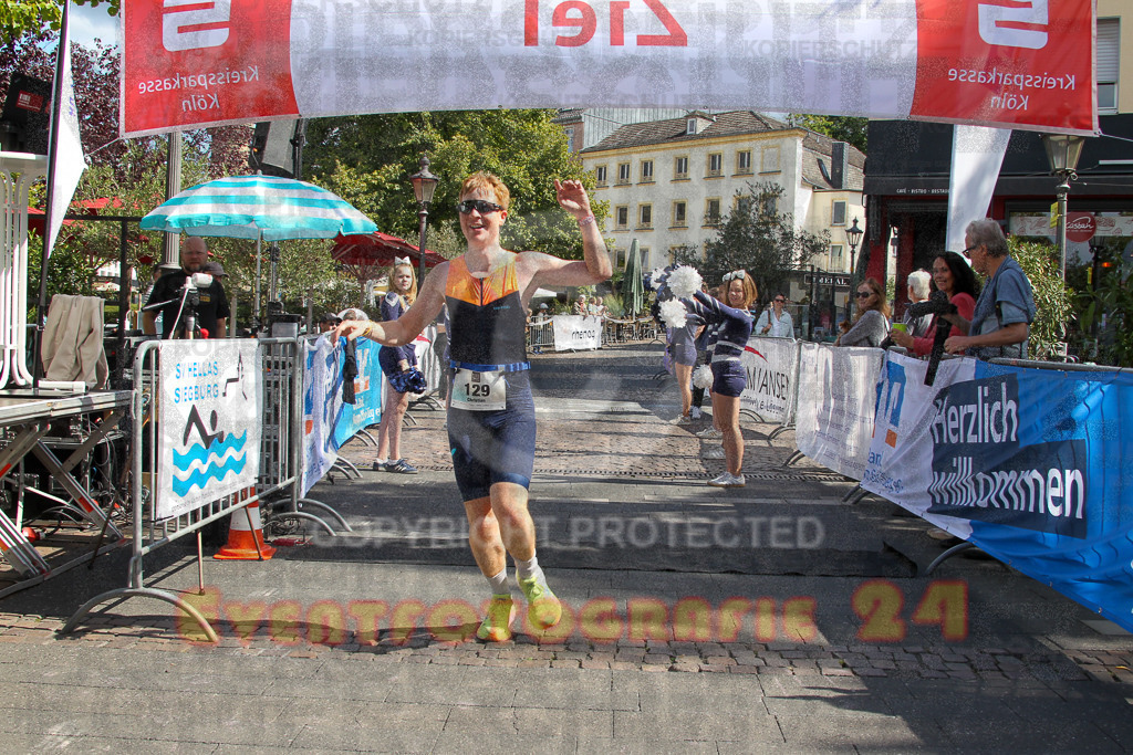 250824_1226_EV4_9220 | Sportfotografie im Rhein-Sieg Kreis, Köln, Bonn, NRW, Rheinland Pfalz, Hessen, etc. Unser Tätigkeitsfeld umfasst den Laufsport vom Volkslauf über den Marathon, Duathlon, Triathon bis zum Ultralauf wie Kölnpfad Ultra oder Schindertrail.