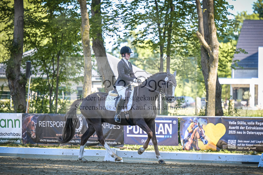 DOS_4940 | Entdecke hochwertige Reitturnierfotos von Foto Oger. Professionell, emotional und authentisch – jetzt Lieblingsmomente im Shop bestellen. - Realisiert mit Pictrs.com