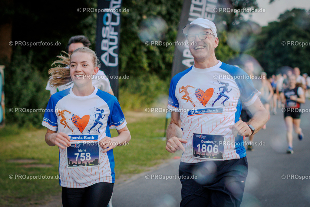 Sparda-Bank Nachtlauf Bonn; Bonn, 18.06.2025 | Impressionen vom Sparda-Bank Nachtlauf Bonn am 18.06.2025 in Bonn (Nordrhein-Westfalen). 