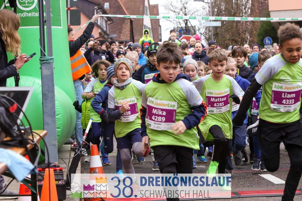 400m AOK Junior Cup | 3 Koenigslauf 2024 400m AOK Junior Cup - Realisiert mit Pictrs.com