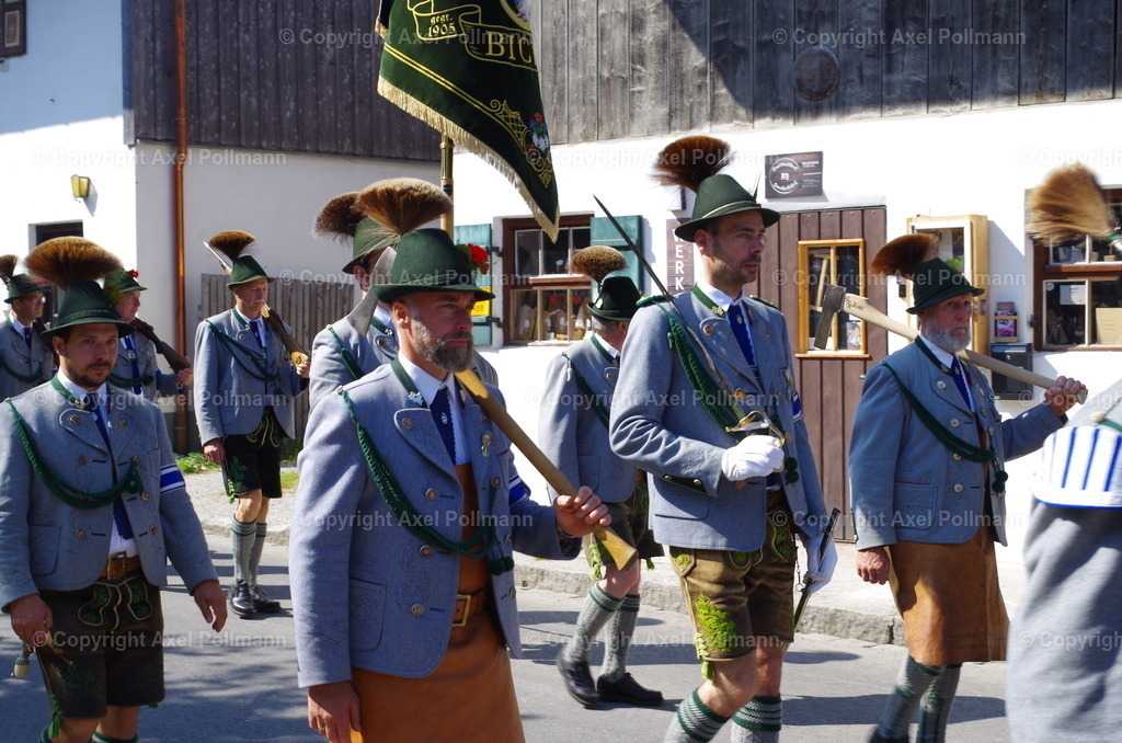 IMGP3633 | fotografiert von Axel PollmannLeonhardi Wallfahrt Benediktbeuern und Murnau, Fronleichnam, Fasching, Landschaft im Loisachtal und Benediktbeuern  - Realisiert mit Pictrs.com