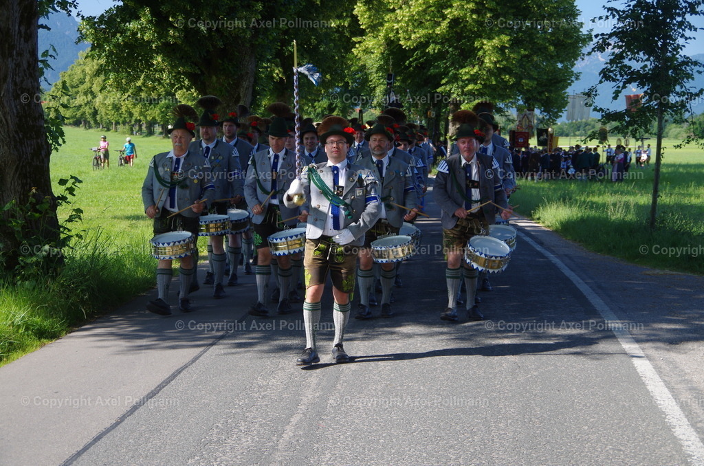 IMGP4790 | fotografiert von Axel PollmannLeonhardi Wallfahrt Benediktbeuern und Murnau, Fronleichnam, Fasching, Landschaft im Loisachtal und Benediktbeuern  - Realisiert mit Pictrs.com