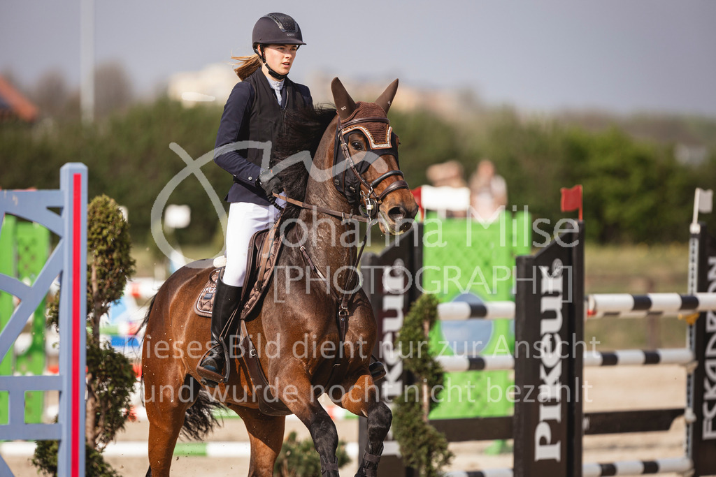 250416_M2-Springen-467 | Deine schönsten Turniermomente als professionelle Fotos! Entdecke hochwertige Pferdesport-Fotografie im Online-Shop. Jetzt Fotos finden & bestellen!