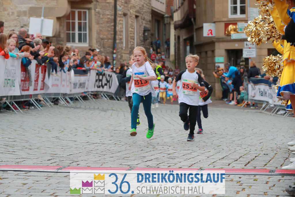 AOK Junior Cup 400m | 3Königslauf 2022 AOK Junior Cup 400m - Realisiert mit Pictrs.com