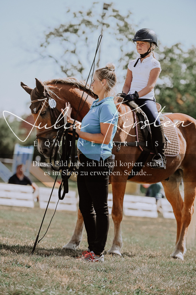 DSC_7843 | Pferde- und Turnierfotografie in Westsachsen. Pferdeportraits, Auftragszeichnungen und intuitive Kunst.