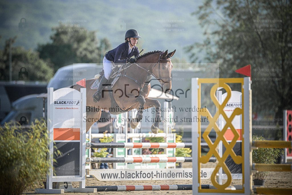 20240510-DOS_5563 | Entdecke hochwertige Reitturnierfotos von Foto Oger. Professionell, emotional und authentisch – jetzt Lieblingsmomente im Shop bestellen. - Realisiert mit Pictrs.com