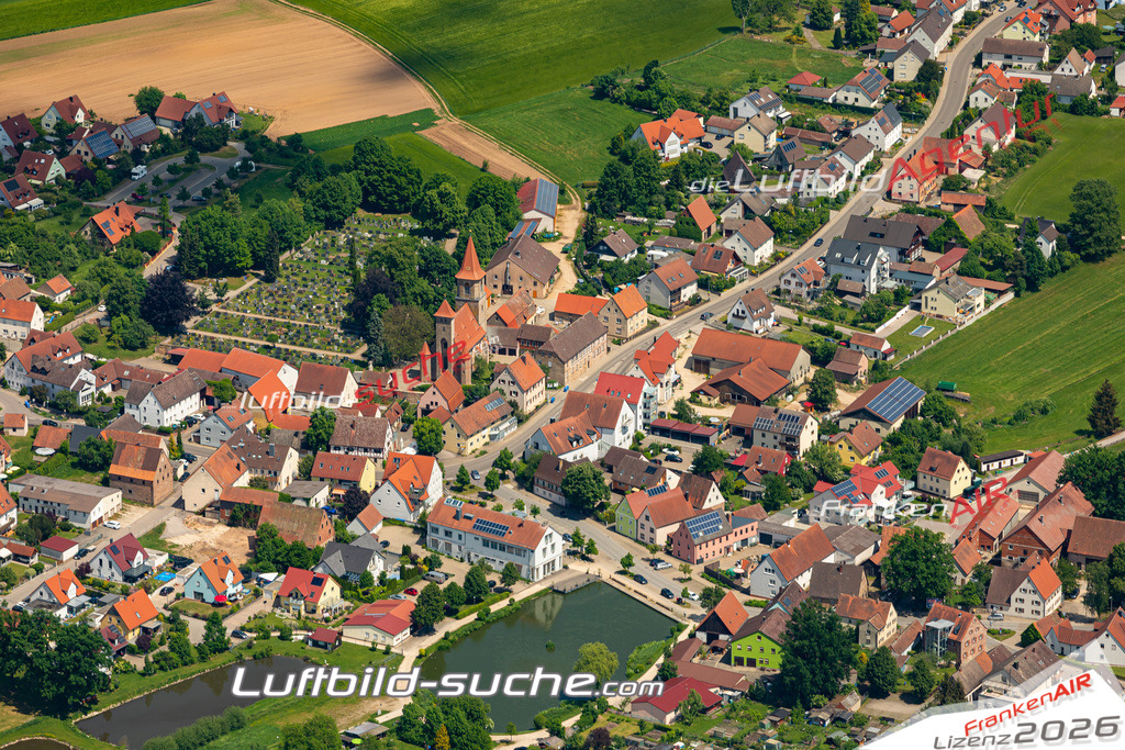 Aktuelles Luftbild von  Büchenbach - Die Luftaufnahme wurde 2022 mittels UL-Flugzeug erstellt ( keine Drohne ) - hochauflösende Kamera-Systeme von  Canon -Beste Qualität - Für grossformatige Ausdrucke geeignet. Die Geschenkidee !