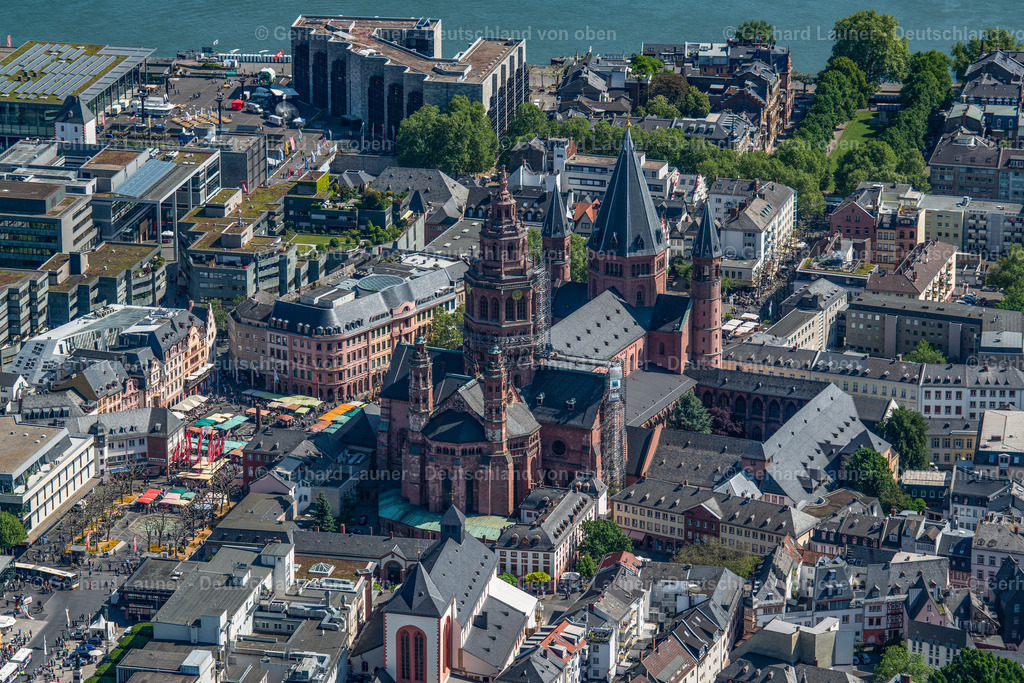 3800237 | Online-Shop für Luftbilder aus Deutschland. Seit über 45 Jahren baut Gerhard Launer das Luftbildarchiv mit unterschiedlichsten Themen stetig weiter aus.