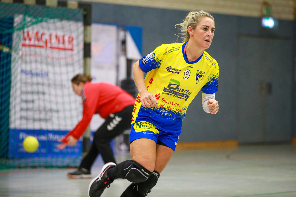 SVN_TvVoerde_021124_135 | Bildergalerie von Sport-Ereignissen aber auch von weiteren spannenden Dingen - nicht nur vom Niederrhein. In Anlehnung an den bekannten Spruch von Hanns Dieter Hüsch heißt das Motto: "Niederrhein ist überall".  - Realisiert mit Pictrs.com