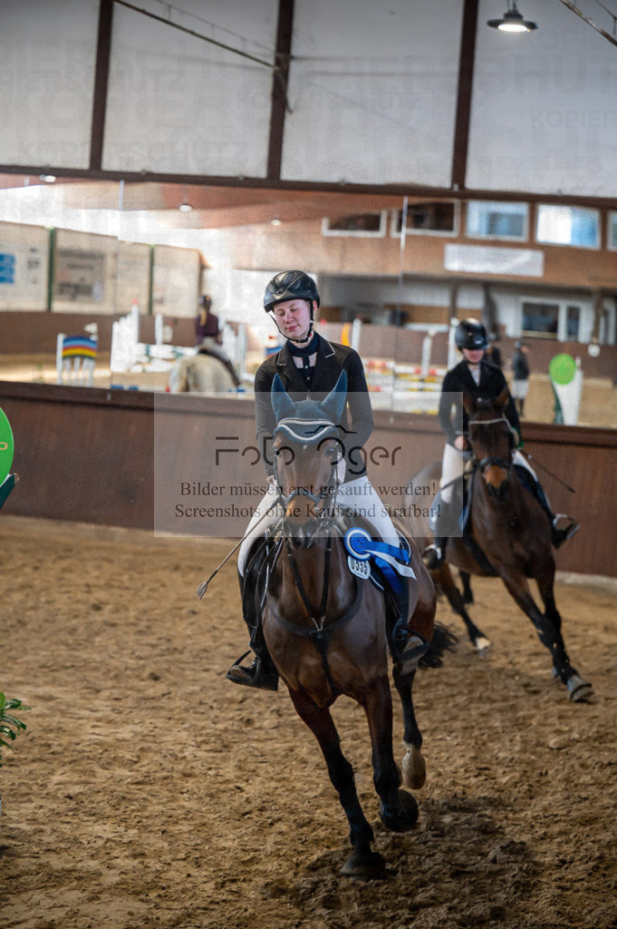 Hallenreittunier Voxtrup 2023 | Entdecke hochwertige Reitturnierfotos von Foto Oger. Professionell, emotional und authentisch – jetzt Lieblingsmomente im Shop bestellen.Deutschlandweite Turnierfotografie. - Realisiert mit Pictrs.com