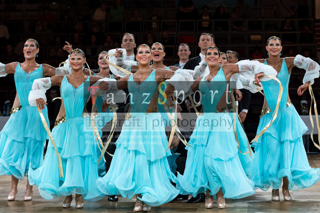 20241109_DM-Formationen_Vorrunde_2043 | Tanzsportbilder, Standardtanz, Lateintanz, WDSF, DTV, LTVB, dancecomp, goc, hessen tanzt, blaues band der spree, walzer, tango, wiener walzer, slowfox, quickstepp, samba, rumba, cha-cha-cha, paso doble. jive, hd-kroft photography, turniertanzsport