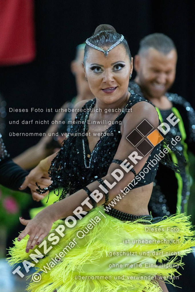 20230423-01848 | Hier finden Sie Tanz Bilder vom Latein und Standard Formationen tanzen. Sportbilder vom Tanzsport. Schöne Fotos und von Weltmeisterschaft, Europameisterschaft, Bundesliga, Regionalliga, Oberliga und Landesliga sowie von GOC Stuttgart, DanceComp, WM Bremen