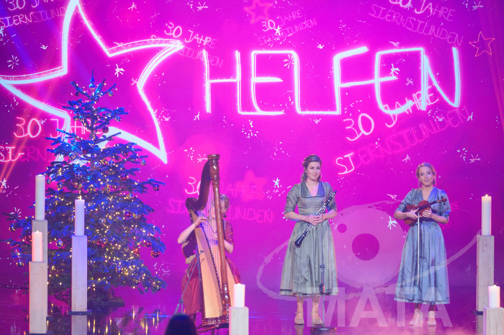 _DWI6129 | Perlseer Gsang bei '30 Jahre Sternstunden-Gala 2023' in der Frankenhalle. Nürnberg, 15.12.2023 - Realisiert mit Pictrs.com