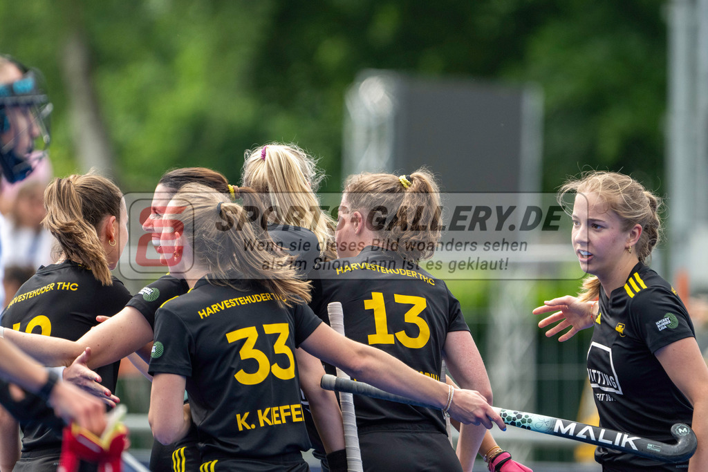 Final4_20250601-1159-Z09_4107 | Krefeld, Deutschland, 01.06.2025:  Feldhockey Final4 2025 – „Deutsche Feldhockey-Meisterschaften 2025“ Harvestehuder HTC - Düsseldorfer HC (Finale Damen) im Gerd-Wellen-Hockeyanlage am 01.06.2025 in Krefeld, Deutschland. (Foto von Kramhöller/Fehrmann/Kaste)Krefeld, Germany, 01.06.2025: Feldhockey Final4 2025 – „Deutsche Feldhockey-Meisterschaften 2025“ Harvestehuder HTC - Düsseldorfer HC (Finale Damen) in Gerd-Wellen-Hockeyanlage at 01.06.2025 in Krefeld, Deutschland. (Foto from Kramhöller/Fehrmann/Kaste)