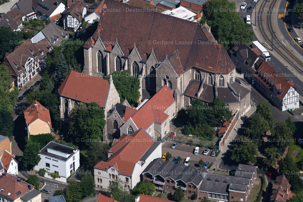 4035507 | BRAUNSCHWEIG 31.07.2020 Kirchengebäude "Sankt Ägidien" am Spohrplatz in Braunschweig im Bundesland Niedersachsen, Deutschland. Weiterführende Informationen bei: Katholische Pfarrgemeinde St. Aegidien. // Church building "Sankt Aegidien" in Brunswick in the state Lower Saxony, Germany. Further information at: Katholische Pfarrgemeinde St. Aegidien. Foto: Gerhard Launer
